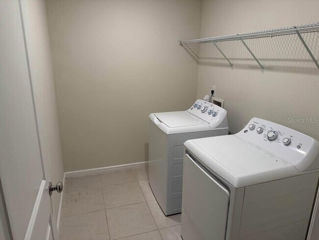 Building Photo - 1963 Enchanting Ct