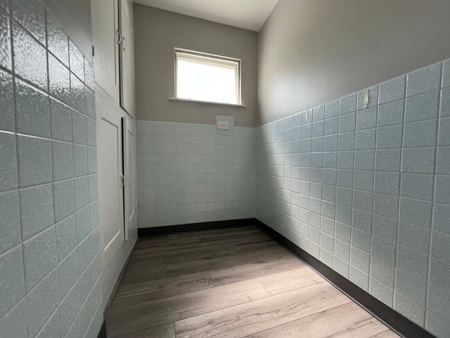 Building Photo - 19277 Dorothy Ave