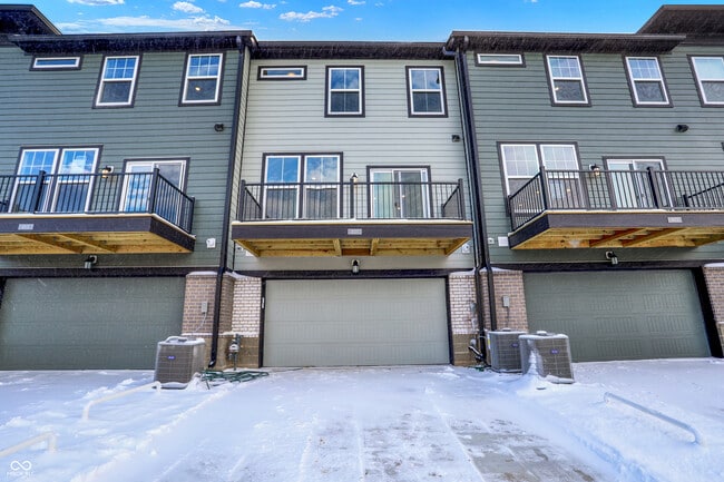 Building Photo - 4927 Gilet Dr