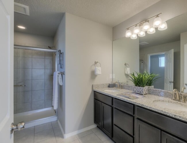 Building Photo - 388 Pecos Loop SE