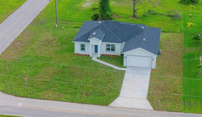 Building Photo - 46 Master Dr