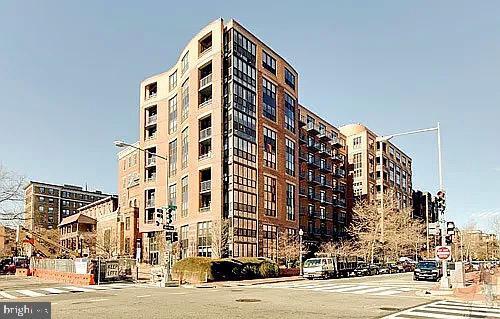 Building Photo - 1001 L St NW