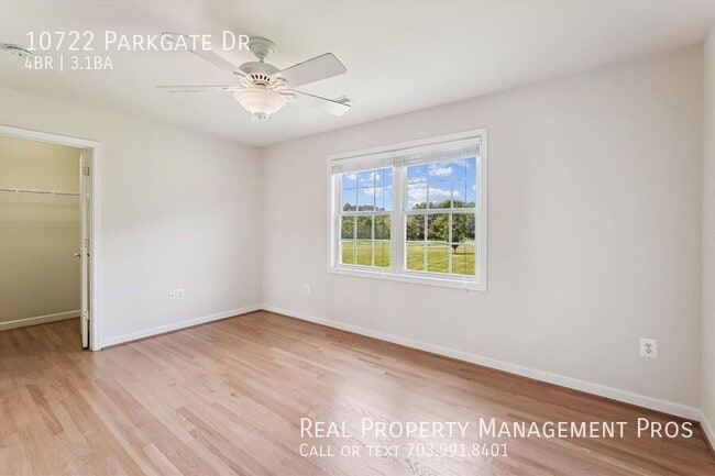 Building Photo - 10722 Parkgate Dr
