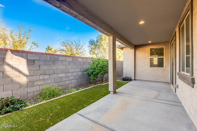 Building Photo - 4770 E Tierra Buena Ln