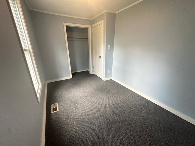 Building Photo - Single Family Home