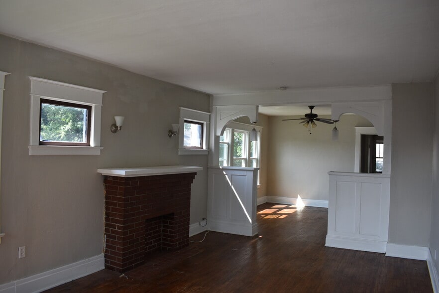 Building Photo - 92 Trowbridge St