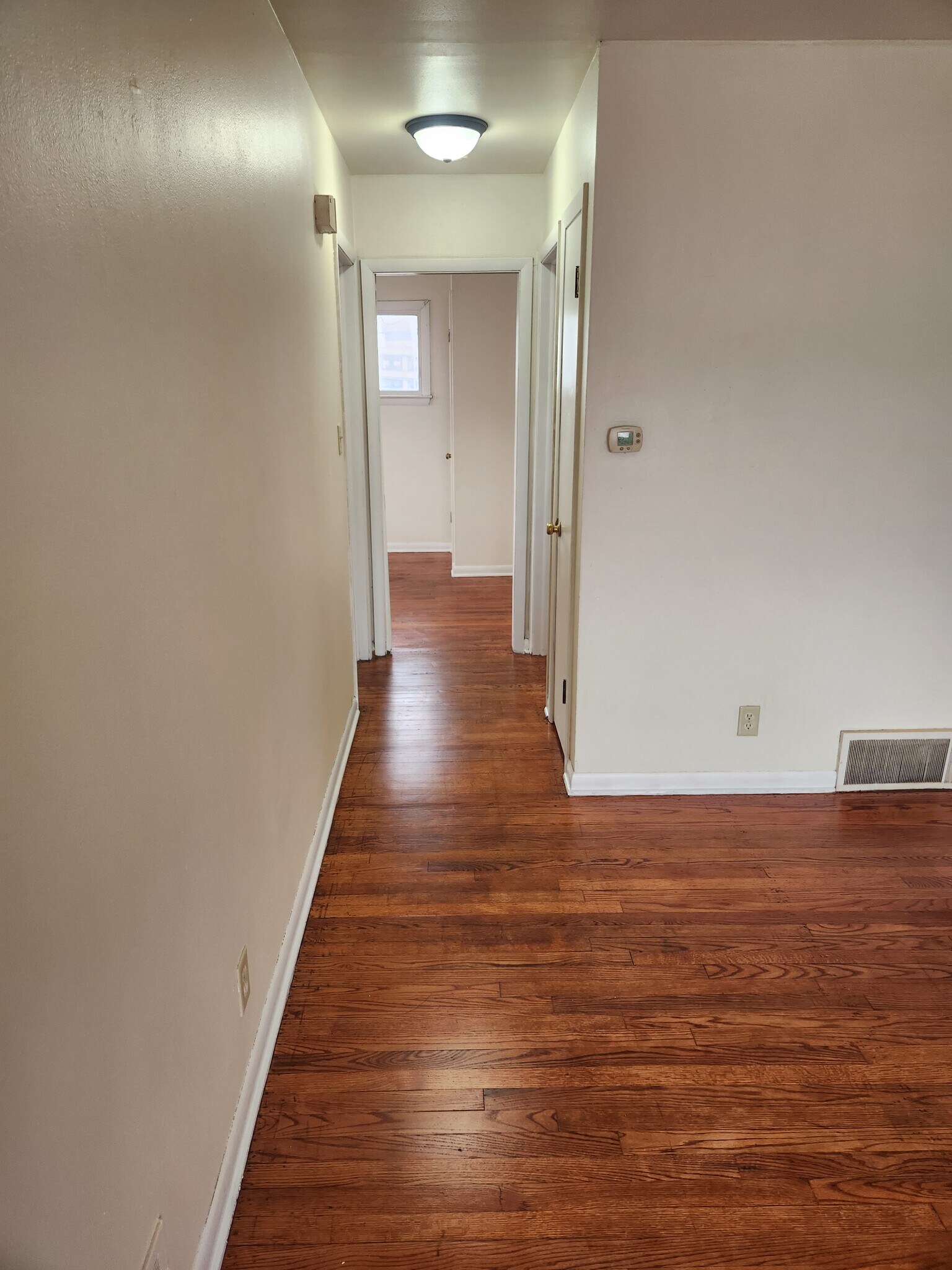 Building Photo - 2390 S 92nd St