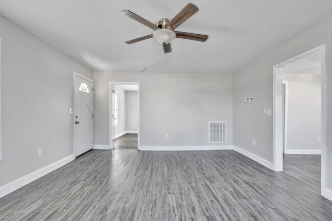 Building Photo - Cozy & Convenient 2BR, 1.5BA Greer Rental Near Downtown! $1,300/mo rent