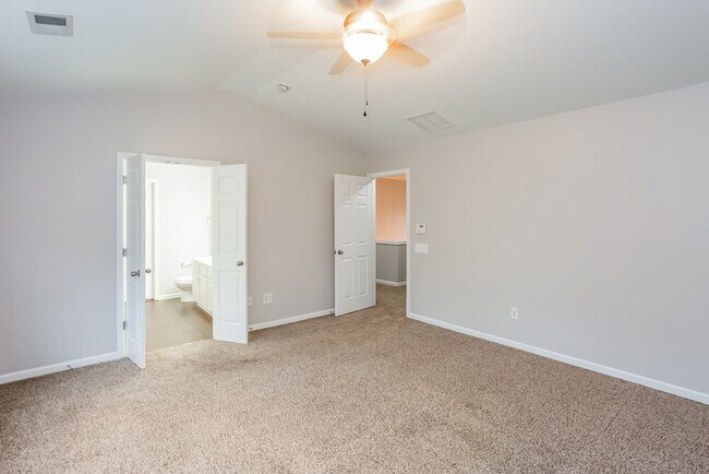 Building Photo - 10910 Claude Freeman Dr