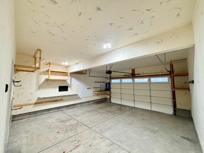 Building Photo - 374 S Willow Leaf Rd
