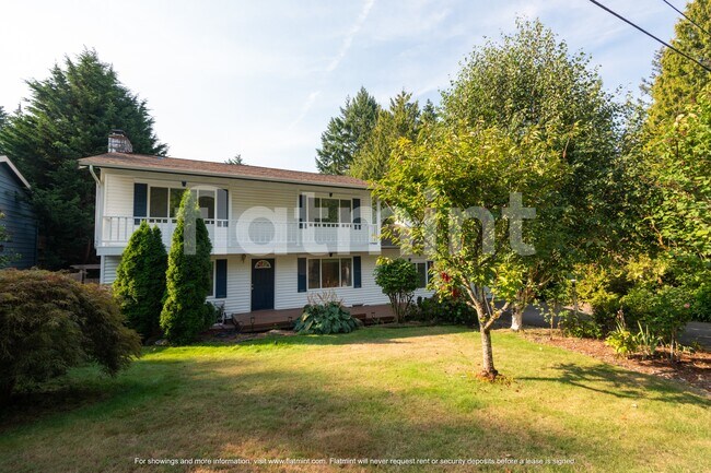 Building Photo - 7037 NE 137th St