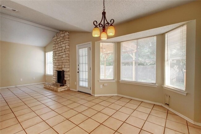 Building Photo - 5822 Shreveport Dr