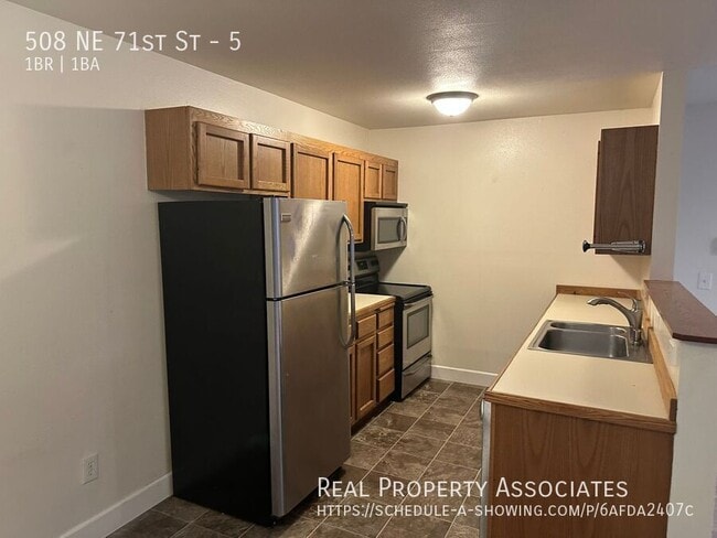 Building Photo - 508 NE 71st St