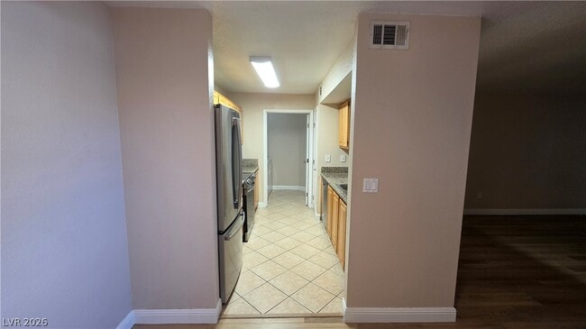 Building Photo - 5055 W Hacienda Ave