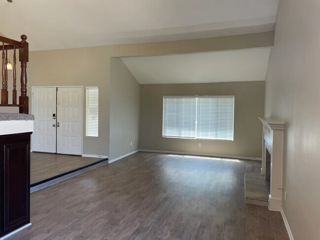 Building Photo - 41234 Almond Ave
