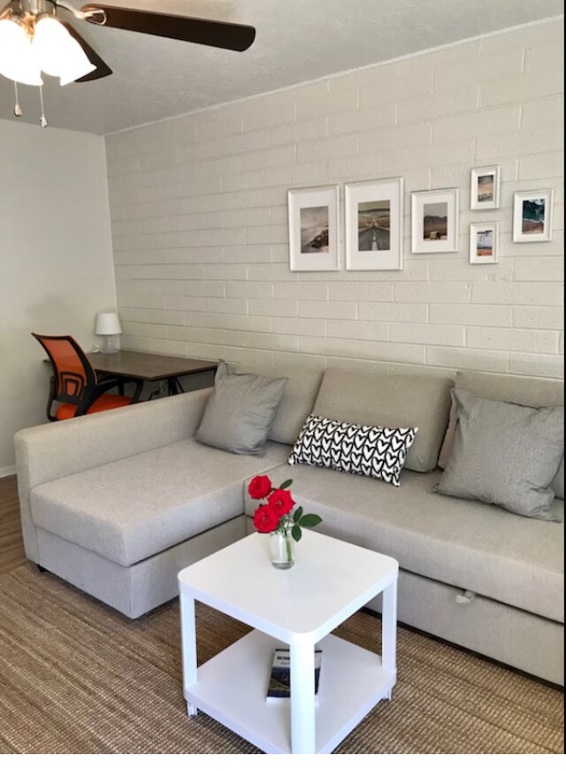 Building Photo - 1436 S Roberta St