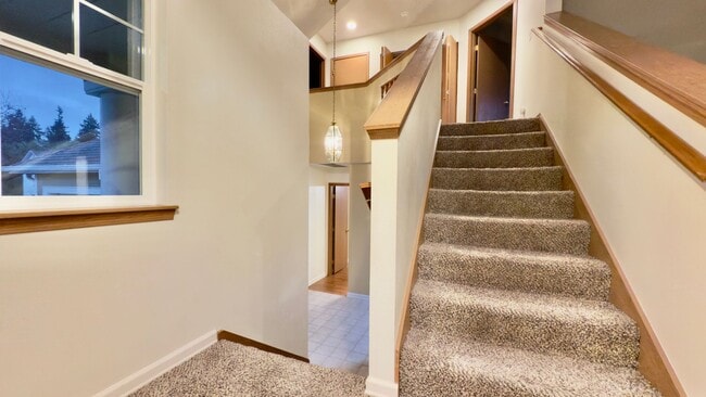 Building Photo - 3 Bedroom (Two Primary Suites) Floorplan i...