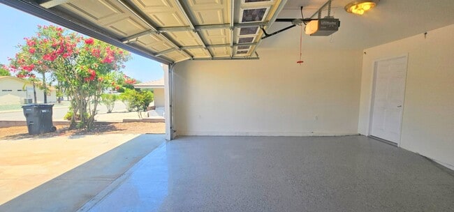 Building Photo - Single Story Senior Home - Newly Remodeled- Ready To Move In.