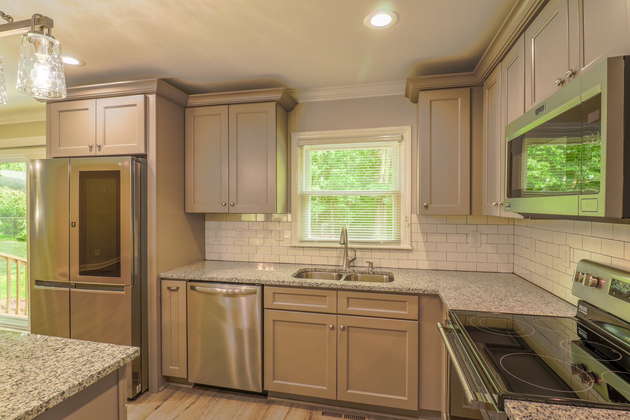 Building Photo - 2608 Meadow Lark Ln