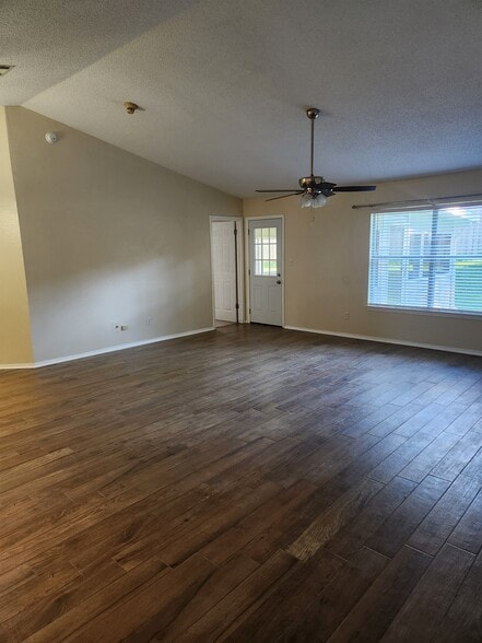 Living Space - 7551 Northpointe Blvd
