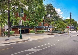 Building Photo - Studio Condo in the Heart of West Campus!