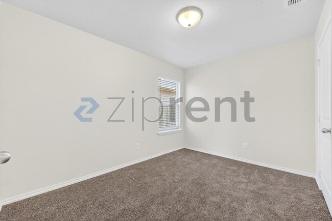 Building Photo - 1512 Chama Dr