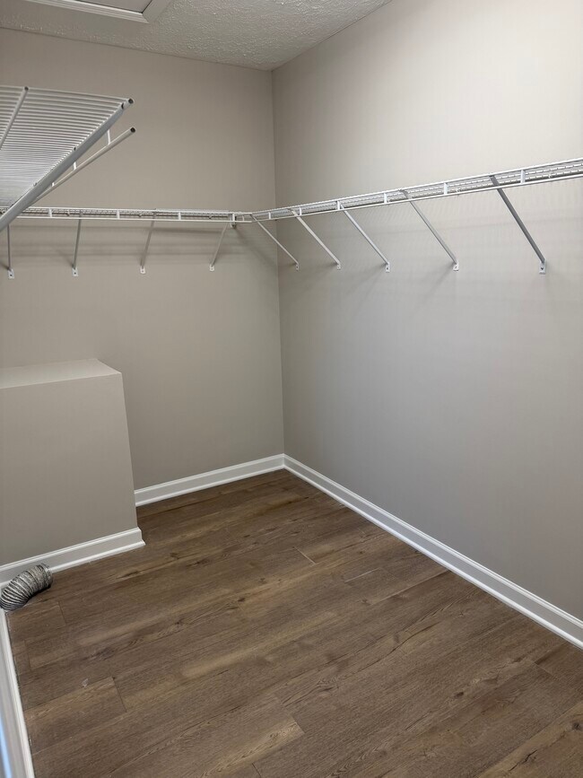 Building Photo - 18648 Nantz Rd