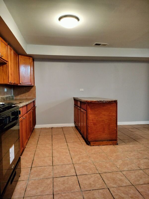Building Photo - 11540 S Peoria St