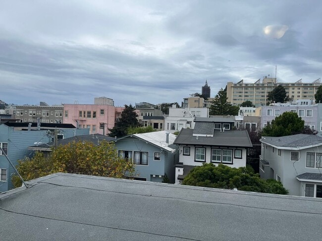 Building Photo - Cool Pad Near USF with Fantastic City View...