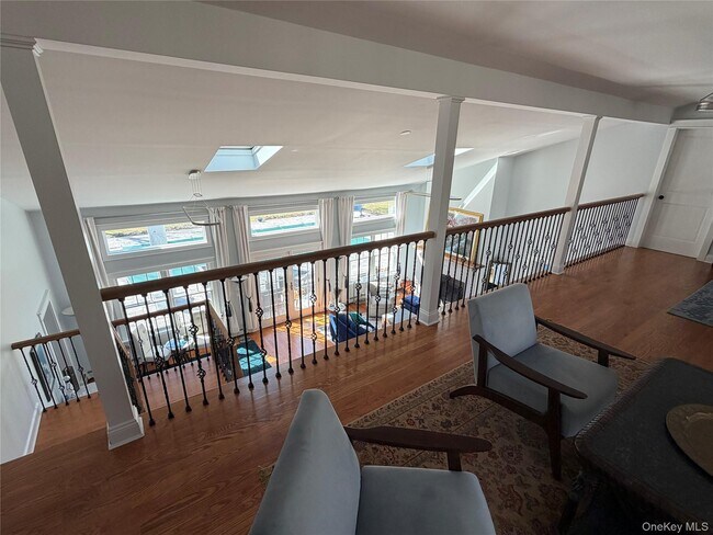 Building Photo - 27 Deer Path