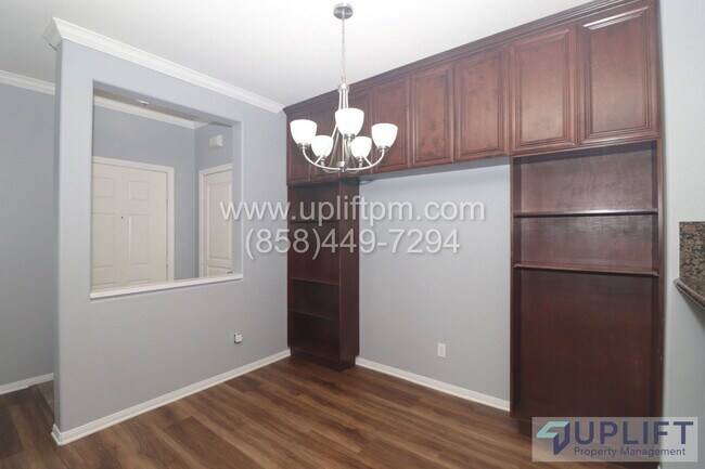 Building Photo - 4300 Newton Ave