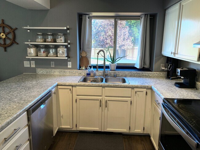 Building Photo - 4603 Guemes View