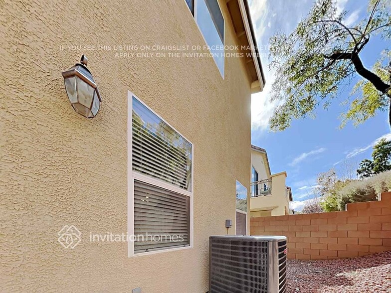 Building Photo - 7361 Arlington Garden St