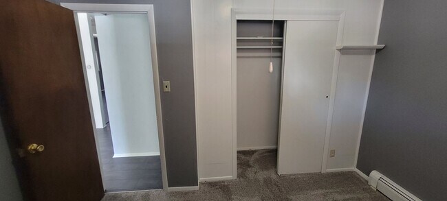 Building Photo - 2 Bedroom Home