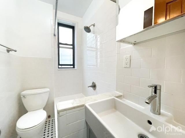 Building Photo - 2 bedroom in NEW YORK NY 10029