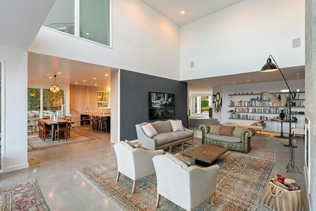 Building Photo - 27428 CA-1
