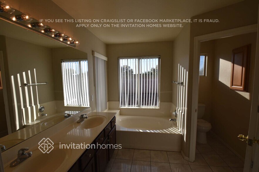 Building Photo - 2046 N 90th Ln