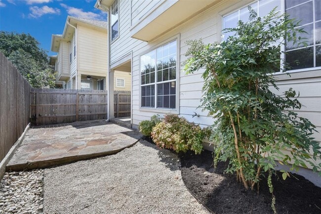 Building Photo - 8518 Cahill Dr