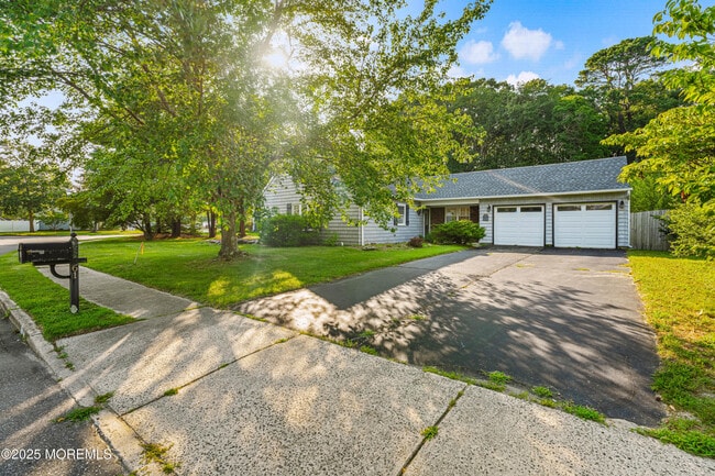 Building Photo - 61 Berkshire Dr