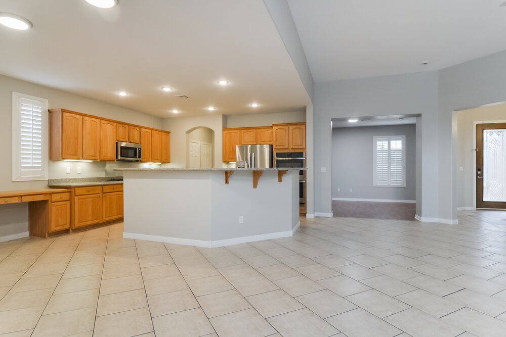 Building Photo - 868 Bussora Rose Dr