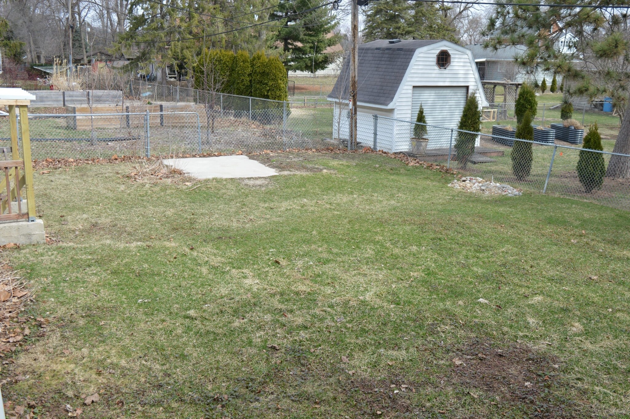 Building Photo - 425 Mineau Pky