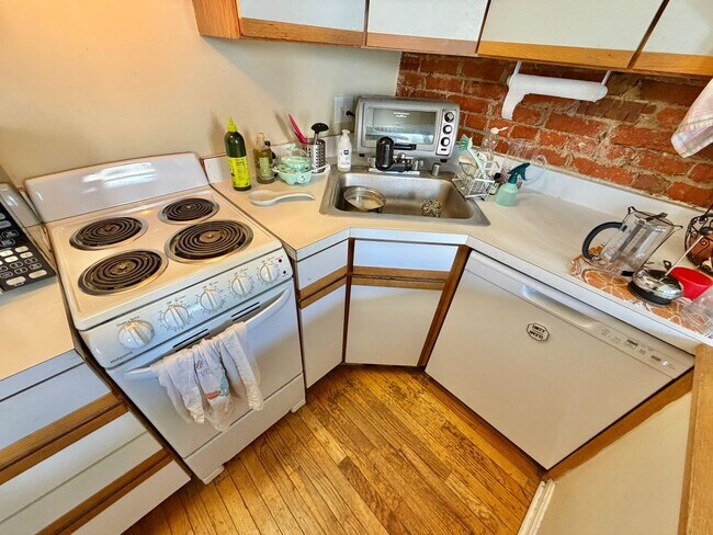 Building Photo - 0394 - Souliotis