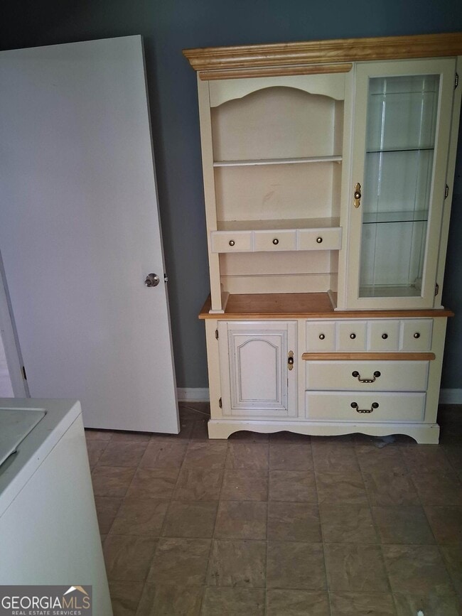 Building Photo - 14 Brannan St