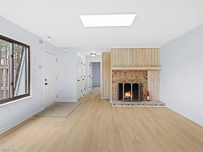 Building Photo - 1647 Ocean Bay Dr