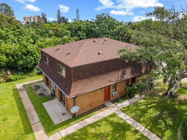Building Photo - 4414 Overlook Dr