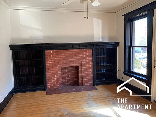 Primary Photo - 906 W Belle Plaine Ave