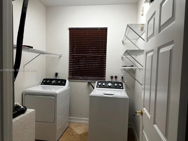 Building Photo - 140 NW 117th Terrace