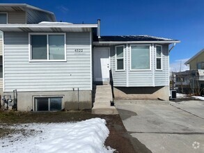 Building Photo - 3 Bedroom, 1 Bath Twin Home In West Jordan