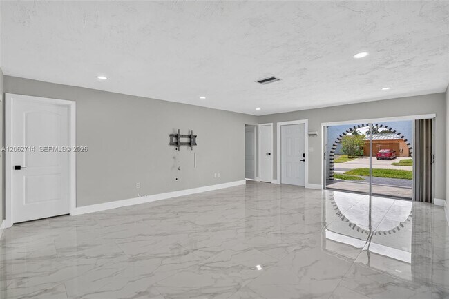 Building Photo - 9531 NW 20th Pl