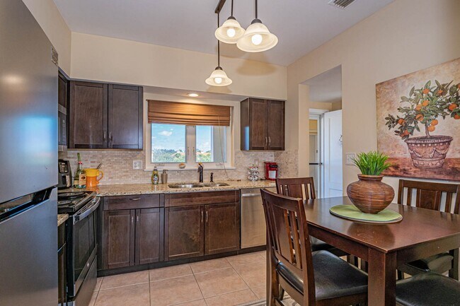 Building Photo - 5075 Harmony Cir